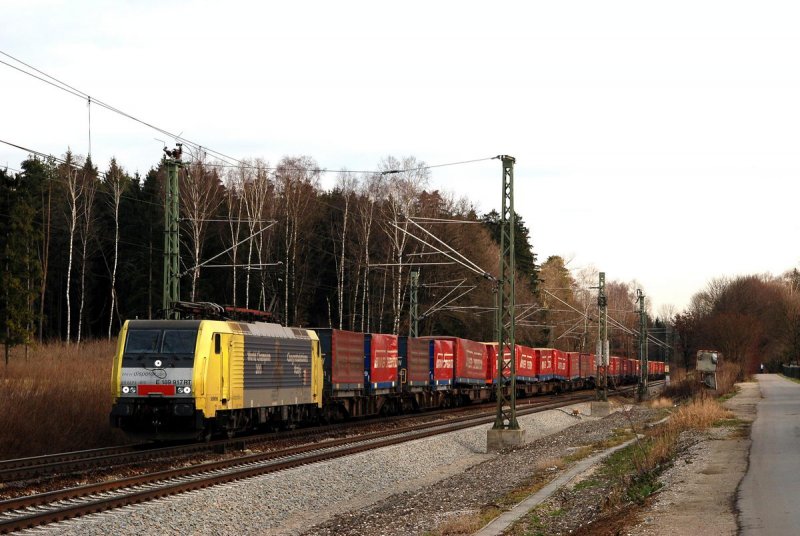 ES 64 F4 - 017 (Lokomotion) mit DGS 43128 in Grokarolinenfeld (17.01.2007)