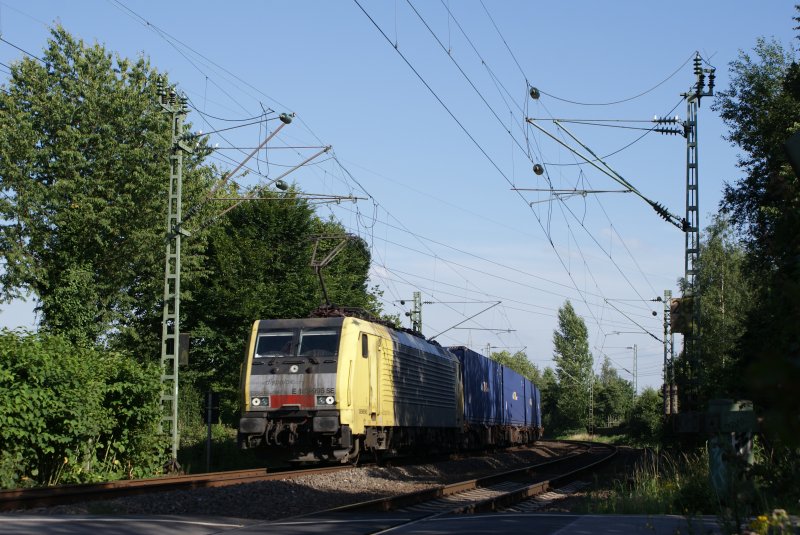 ES 64 F4-095 mit dem 41062 Melzo - Wanne Eickel am KM 28,190 in Dsseldorf am 26.06.2008