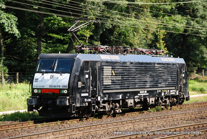 ES 64 F4 - 098 (MRCE) fhrt am 6. Juli 2009 um 10:45 Uhr durch Duisburg Neudorf