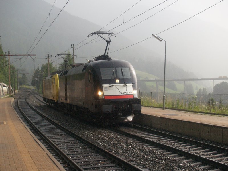 Es 64 U2-005 und ES 64 F-014 als Lokzug am 22.7.2009 in Grie am Brenner