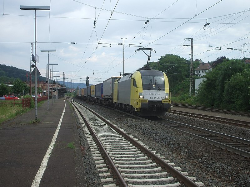 ES 64 U2-010 mit KLV am 7.6.2008 durch Kreiensen