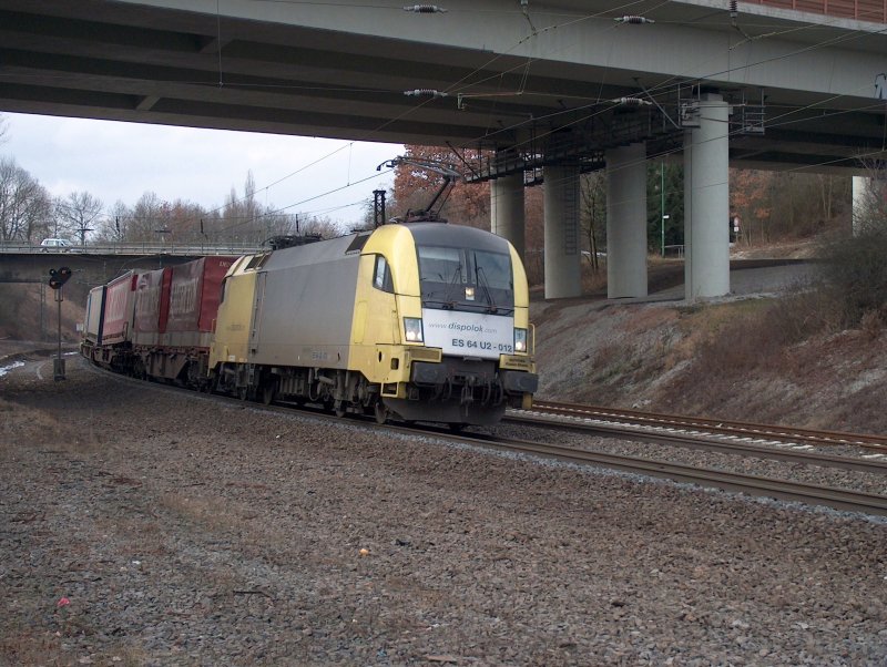 ES 64 U2-012 fhrt bei Fulda Richtung Norden am 31.01.09
