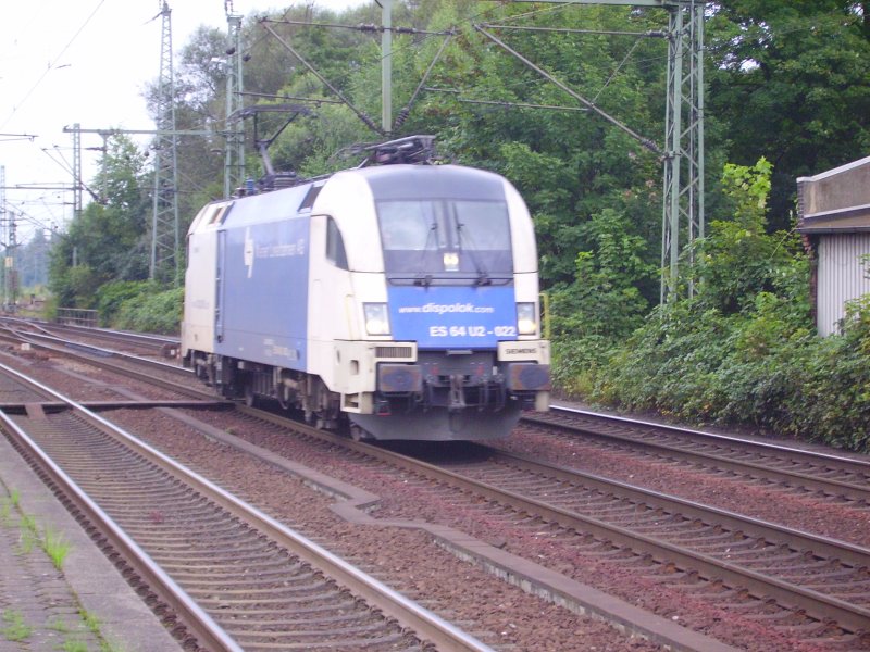 ES 64 U2-022 der Wiener Lokalbahn als Lz durch Hamburg-Harburg. 22.08.07