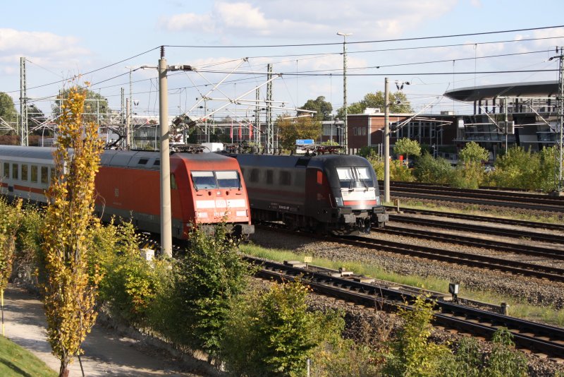 ES 64 U2-097 und 101 053 in Wolfsburg HBf 