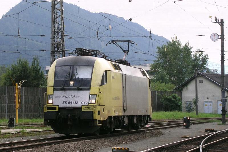 ES 64U2-012 rangiert in Kufstein am 25-8-2005