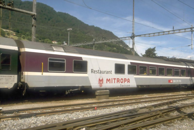 Es ist schon eine Weile her,das sie in der Schweiz gefahren sind, die SBB MITROPA Speisewagen.(Archiv P.Walter)