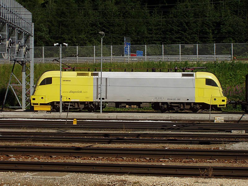 ES64 U2-002 Dispolok im Ausland auf der Brenner-Passhhe, 19. Juli 2003