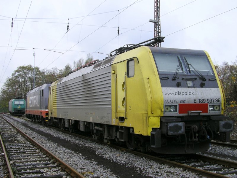 ES64F4 097,189 997 SE mit Hector E 241 005  Solo .(16.11.2008)