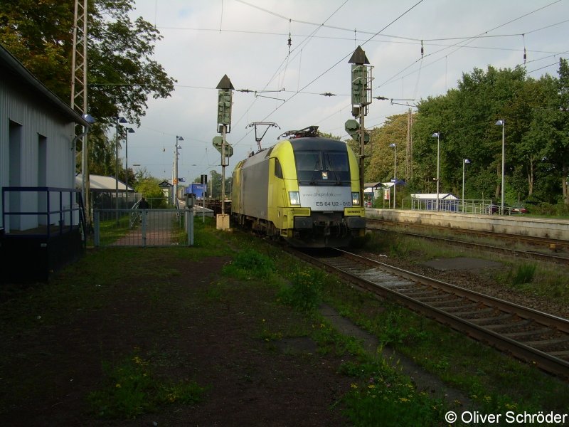 ES64U2 010 am 12.9.2007 mit einem KLV Zug in Drverden in Richtung Sden unterwegs