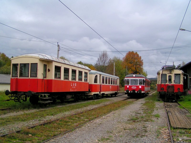 ET-24104 erreicht als 8262 nach 22Minuten u. 12km gefahrener Strecke von Gaspoltshofen den Endbahnhof HAAG/Hausruck 081016