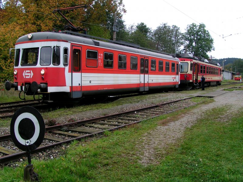 ET-24104 und ET-25103 stehen im Bhf. Gaspoltshofen Abfahrtbereit; 081016