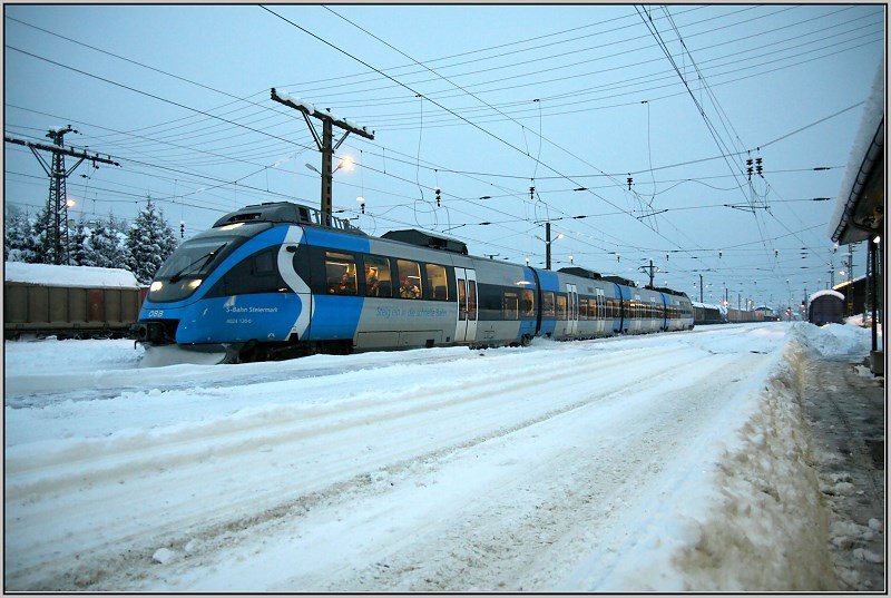 ET 4024 120 fhrt als R 4219 von Graz nach Unzmarkt.
Zeltweg 28.01.2009