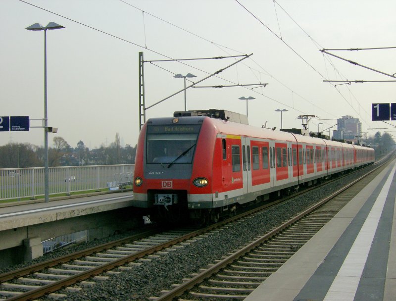 ET 423-375 als S5 richtung  Bad Homburg in Oberursel-Stierstadt.