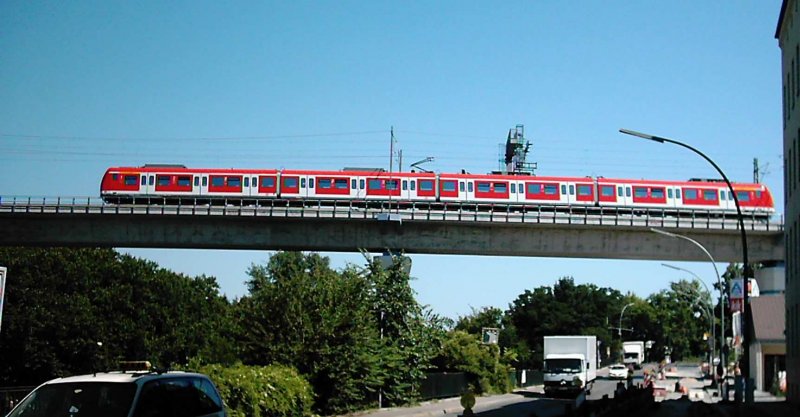 ET 423 aus M�nchen zu Gast als S21 in Berlin w�hrend der Fu�ball-WM