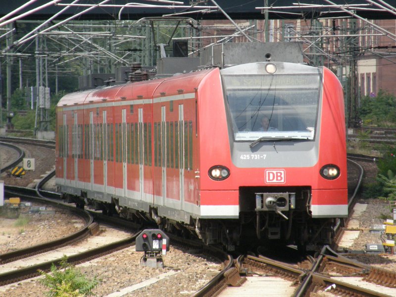 ET 425 231 fhrt in Mannheim Hbf ein. (16.07.2008)