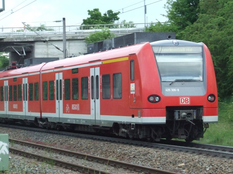 ET 425 306 auf der Gubahn in Richtung Freudenstadt kurz hinter Ehningen am 02.06.2008