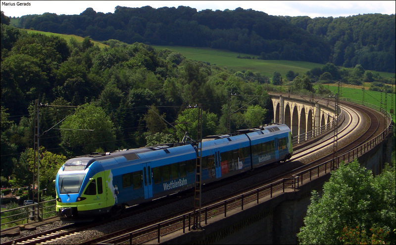 ET014 der Westfalenbahn als WFB39790 nach Herford auf dem Altenbekener Viadukt 21.7.2009