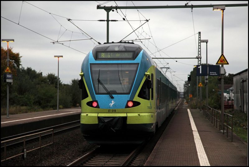 ET019 verlsst als WFB39716 (RB66  TEUTO-Bahn ), Mnster(Westf)Hbf - Osnabrck Hbf, Westbevern-Vadrup.(07.10.2009)