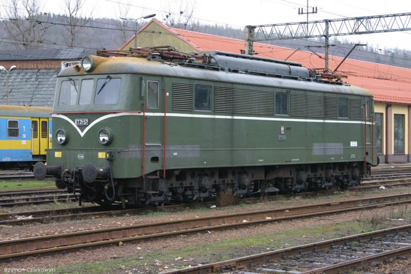 ET21-57 in Sucha Beskidzka am 12.01.2007