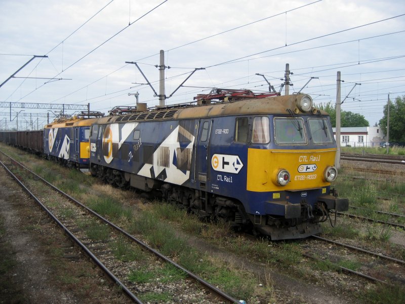 ET22-R003 und eine 182 am 07.07.2008 in Sokłka.
