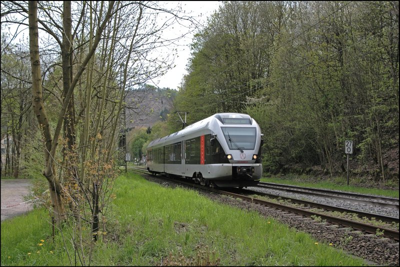 ET22001 ist in der Gegenrichtung als ABR99733, (RB91  Ruhr-Sieg-Bahn ) nach Hagen Hauptbahnhof unterwegs. (30.04.2008)
