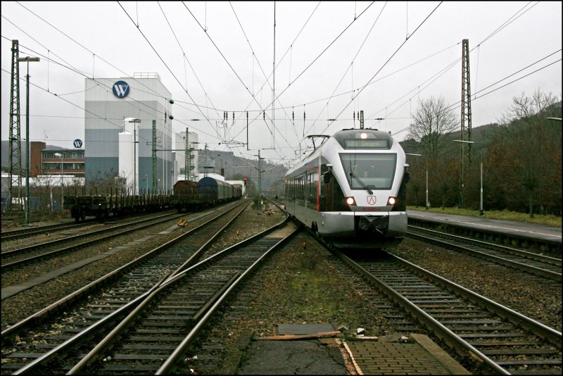 ET22004 fhrt als ABR99730 in Plettenberg ein. (18.01.2008)
