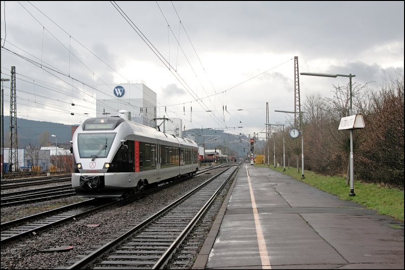 ET22008 f�hrt aus Hagen Hbf komment als ABR99730, (RB91  Ruhr-Sieg-Bahn ) in Plettenberg ein. Nach einem kurzen Stop geht es weiter Richtung Siegen. (03.04.2008)
