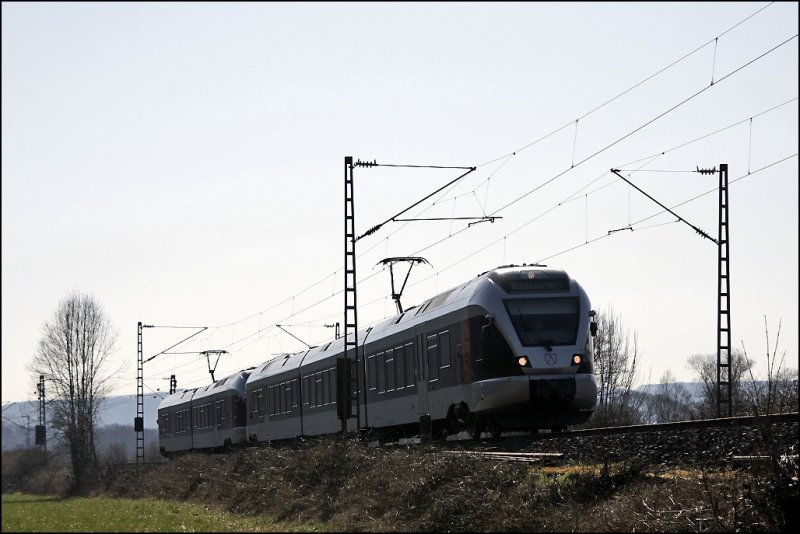 ET23003 und ET22005 ist als ABR99667 (RE16  Ruhr-SIEG-Express ) nach Essen unterwegs. (20.03.2009)
