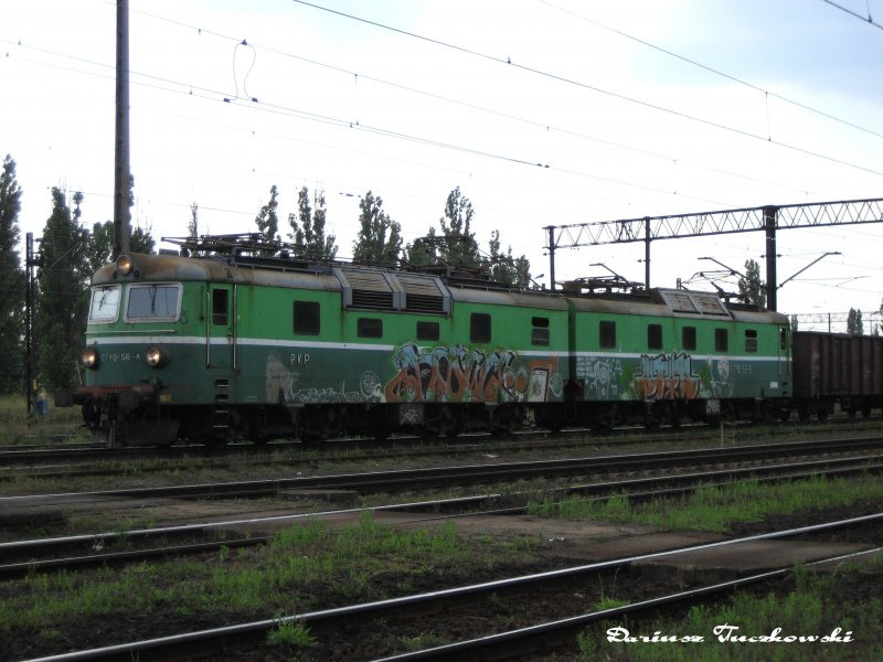 ET40-56 mit einem Gterzug am 08.08.2007 durch Bydgoszcz Wschod.
