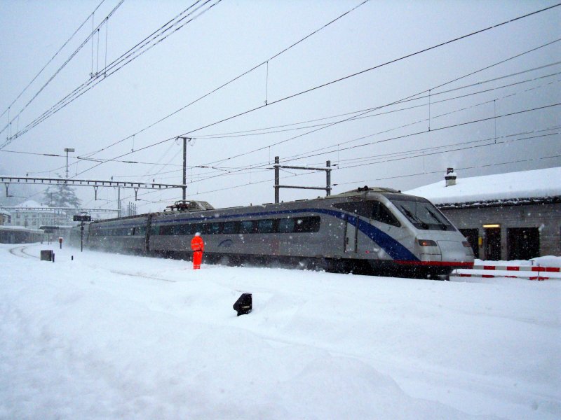 ETR 470 7 bei Faido am 10.12.2008