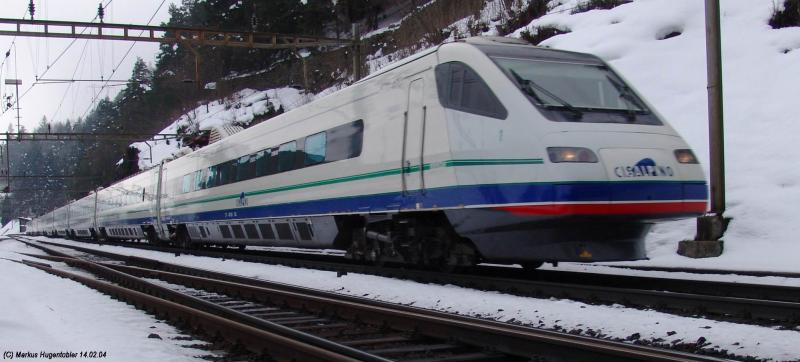 ETR 470  Cisalpino  als CIS 155  Stuttgart Hbf - Milano Centrale am 14.02.04 in Wassen