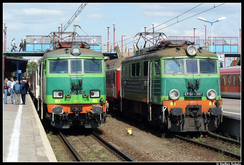 EU 07 111 + EP 07 397  am 21.05.08 in Szczecin Glowny
