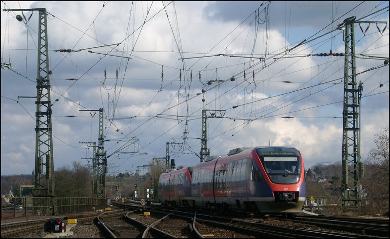 Euregiobahn RB20 nach Eschweiler Wei�weiler bzw. Stolbert Altstadt bei der Ausfahrt Aachen Hbf 28.3.2009
