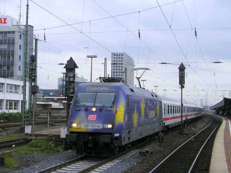  Europa  101 101-4 mit IC 1945 nach Berlin S�dkreuz,Ausfahrt
in Dortmund Hbf.(16.11.2008)  