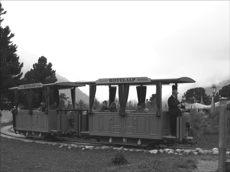 Europas hchstgelegene Trambahn: Die Riffelalptram (Riffelalp 2222 m)
