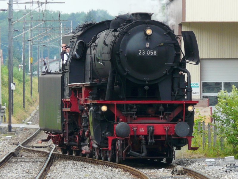 Eurovapor - Dampflok 23 058 bei Rangierfahrt im Bahnhofsareal von Bischoffszell Stadt am 21.06.2009