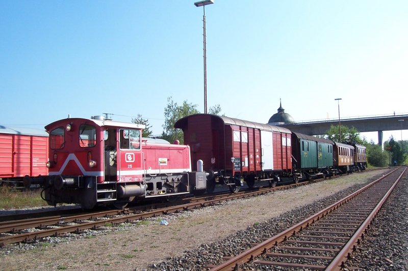 Eurovapor Lok 215 (332 215-3) Im BW Haltingen nach der ankunft mit dem Sonderzug aus  Sulgen (CH)Nach der abholung aus Basel Gbf.