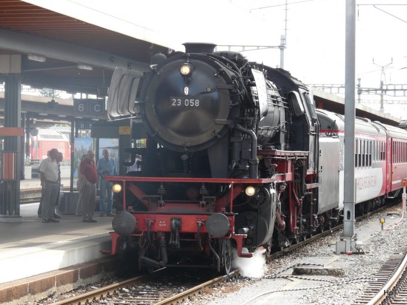 Eurovapor - Lok 23 058 bei Rangierfahrt im Bahnhof Biel/Bienne am 29.08.2009