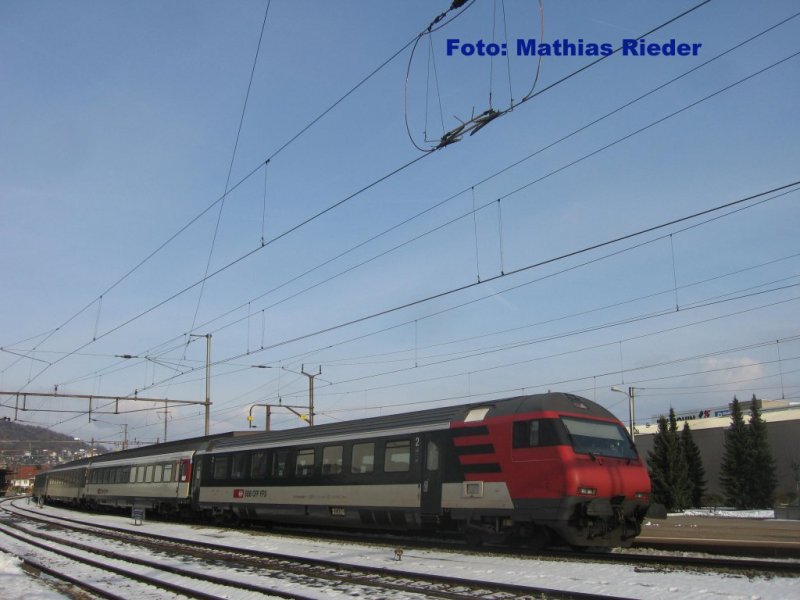 EW IV- Pendel im Bahnhof Oensingen, auf dem Weg nach Zrich Konstanz am 21.02.09