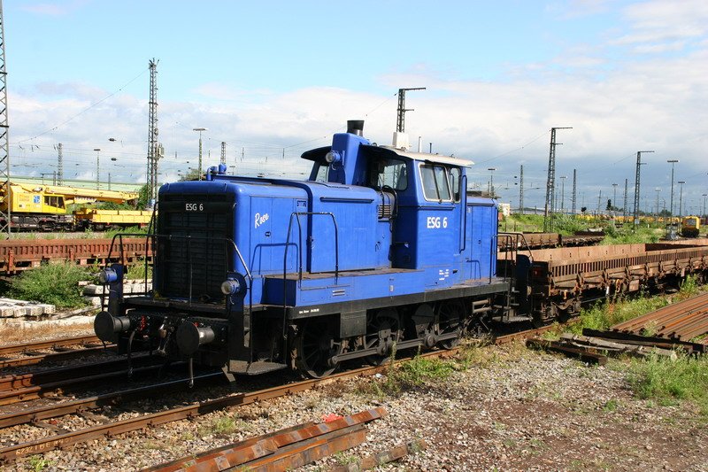 ex 360 328 ESG Nr. 6 mit dem Namen   Rose   ist in Offenburg abgestellt. 26.06.2007