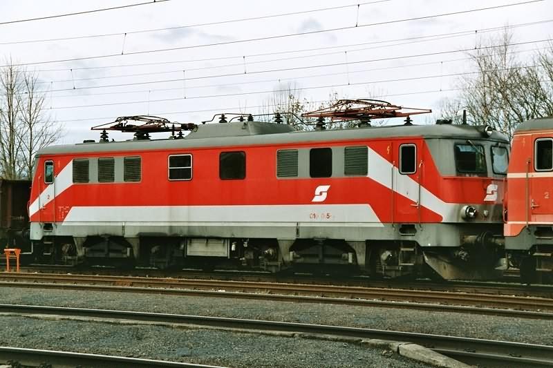 EX-BB 1010.015 abgestellt im Bf. Timelkam am 24.12.2004