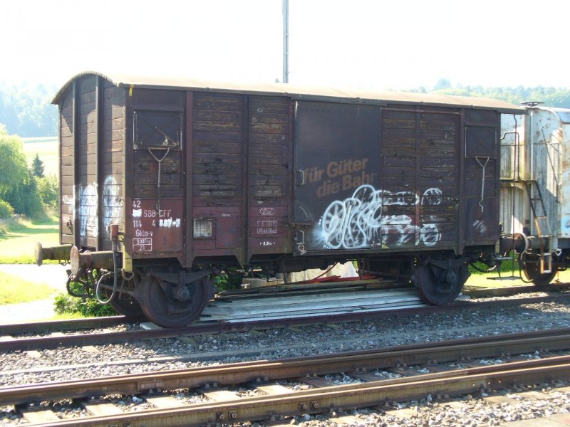 ex SBB / NBCB = N Bahn Clup Busswil / Gterwagen ex  Gklm-v 42 85 114 4 887-3 mit Graffiti verschmiert Abgestellt in Busswil am 15.07.2007