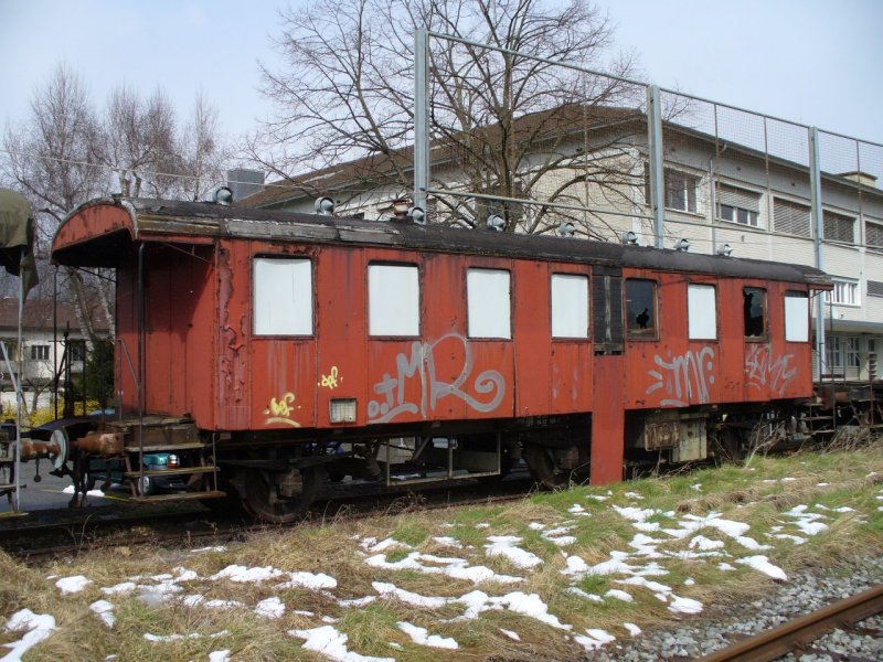 Ex SBB  - Im Areal des Gterbahnhof von Biel / Bienne ist der ehemaliger Dienstwagen Y 30 85 94 07 149-7 abgestellt am 23.03.2008