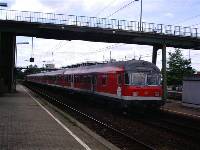 Ex Silberling Regionalzug in Backnang
Photo by DJ.Anand