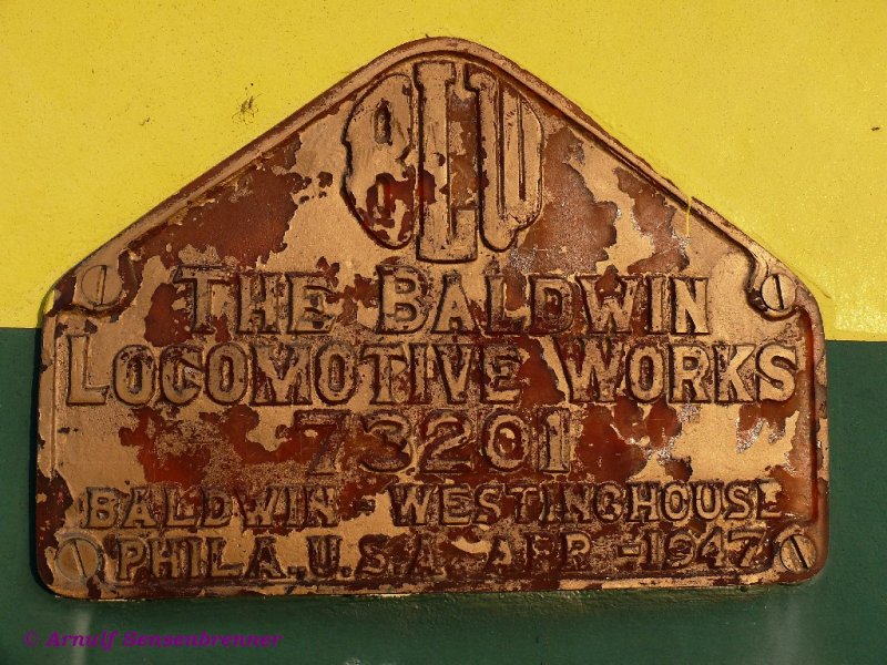Fabrikschild der 1947 unter der Fabriknummer 73201bei Baldwin in den USA (BLW = Baldwin Locomotive Works) gebauten SNCF-Diesellok A1A-A1A 62029.
14.03.2009 Volgelsheim

