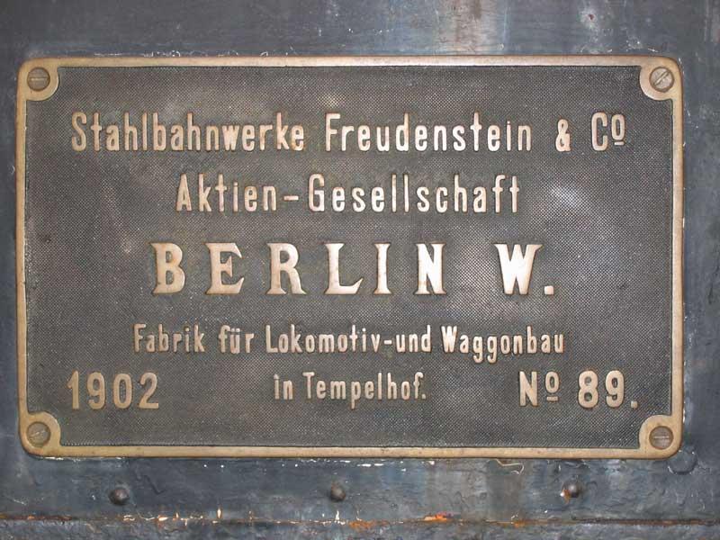 Fabrikschild der preuischen T3 Nr. PK3 (Prenzlauer Kreisbahn); Eisenbahnmuseum Lokschuppen Aumhle, 05.09.2004
