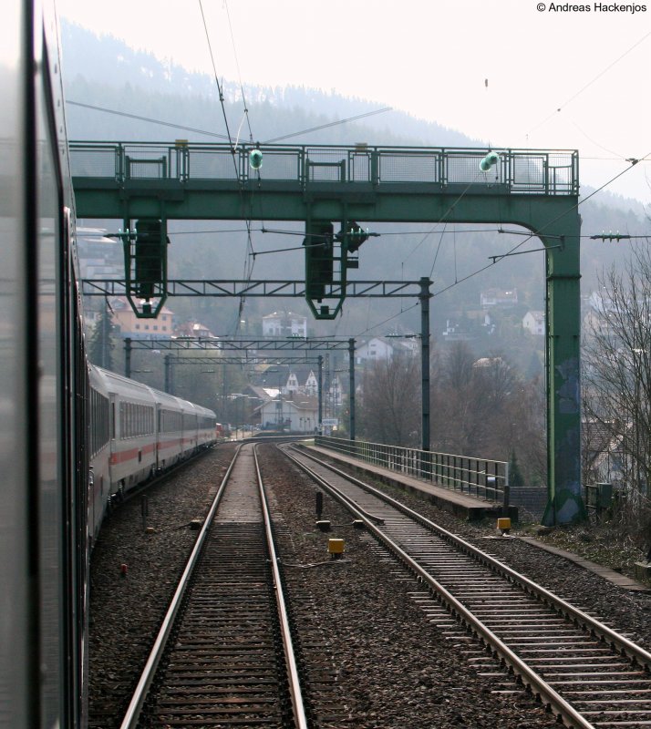 Fahrt im IC2006 Bodensee (Radolfzell-Dortmund) mit Zuglok 101 056-0 hier auf dem Reichenbachviadukt in Hornberg