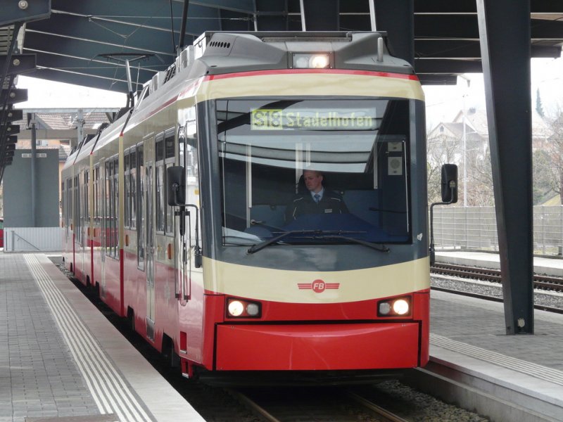 FB - Triebwagen Be 4/6 64 + Be 4/6 im Bahnhof von Esslingen am 14.03.2009