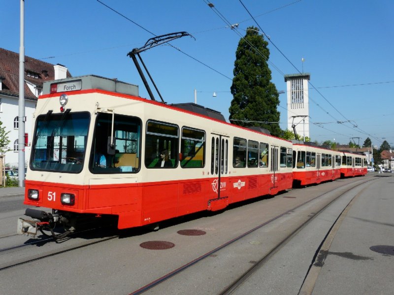 FB - Triebwagenzug nach Forch mit den Be 4/4 51 und Be 4/4 54 und Be 4/4 52 bei der Haltestelle Balgrist am 08.05.2008