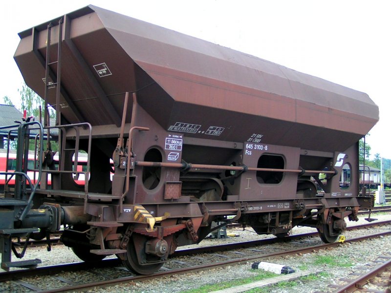 Fcs_21816453103-8 mit Gleisschotter zur Ausbesserung an den Strecken  151 u. 171, Bhf. RIED i.I. 070803